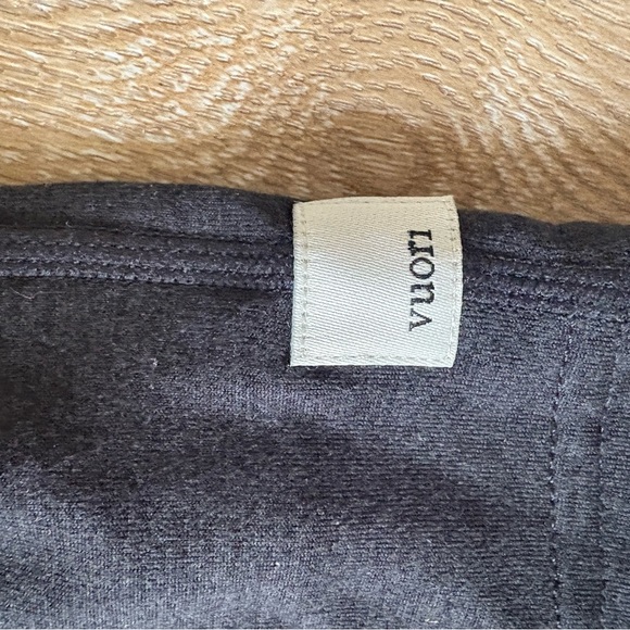 Vuori Black Halo Performance Shorts - Picture 2 of 5